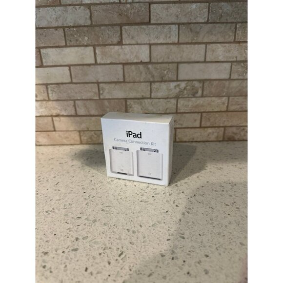 Genuine Apple iPad Camera Connection Kit MC531ZM/A (A1362 & A1358) New‎ - Picture 1 of 2